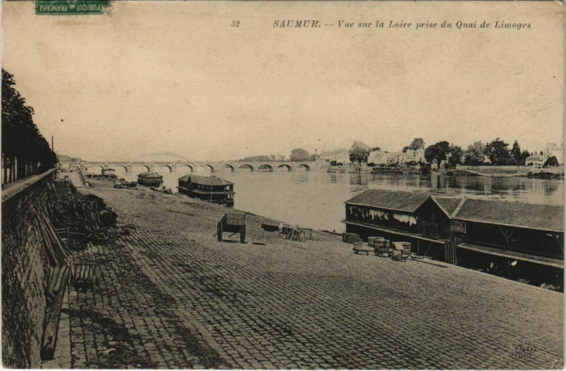 Carte postale ancienne Saumur vue sur la Loire France à Saumur