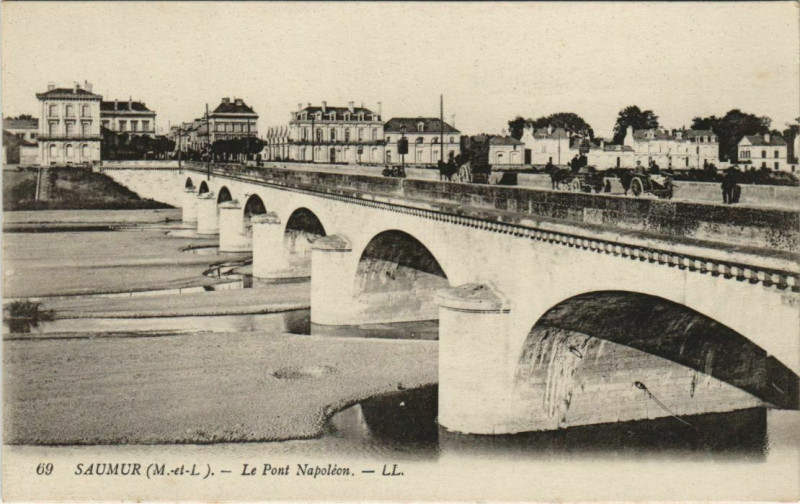 Carte postale ancienne Saumur Pont Napoleon France à Saumur