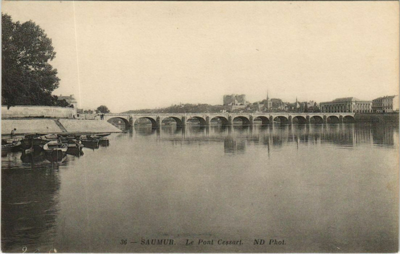 Carte postale ancienne Saumur Pont Cessart France à Saumur