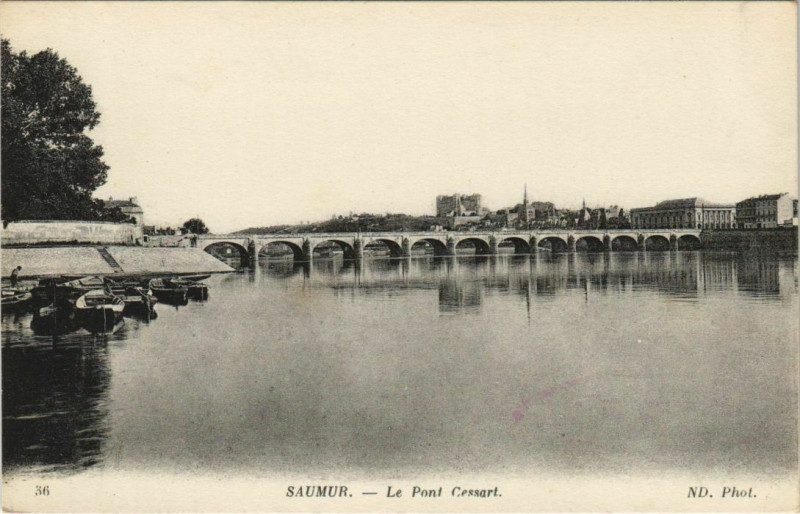 Carte postale ancienne Saumur Le Pont Cessart France à Saumur