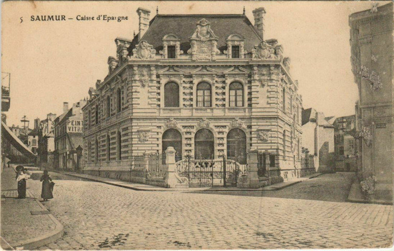 Carte postale ancienne Saumur Caisse d'Epargne France à Saumur