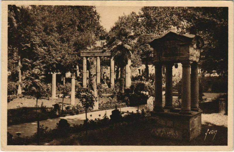 Carte postale ancienne Angers Musee Saint-Jean France à Angers