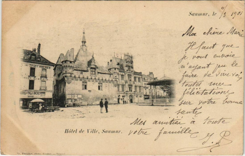 Carte postale ancienne Saumur Hotel de Ville France à Saumur