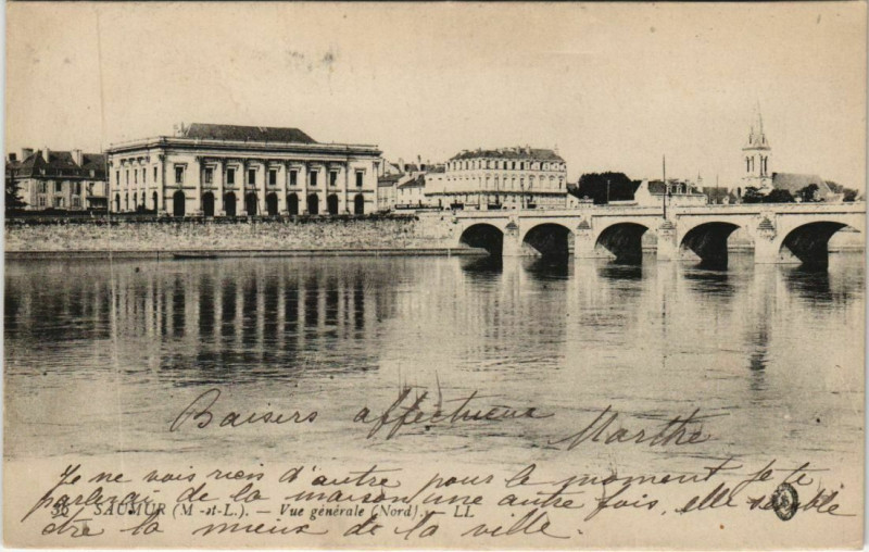 Carte postale ancienne Saumur vue generale France à Saumur