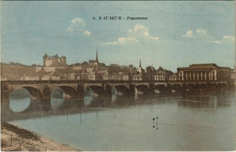 Carte postale ancienne Saumur panorama France à Saumur