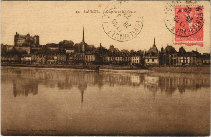 Carte postale ancienne Saumur La Loire et les Quais France à Saumur