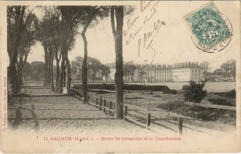 Carte postale ancienne Saumur Ecole de Cavalerie et le Chardonnet France à Saumur