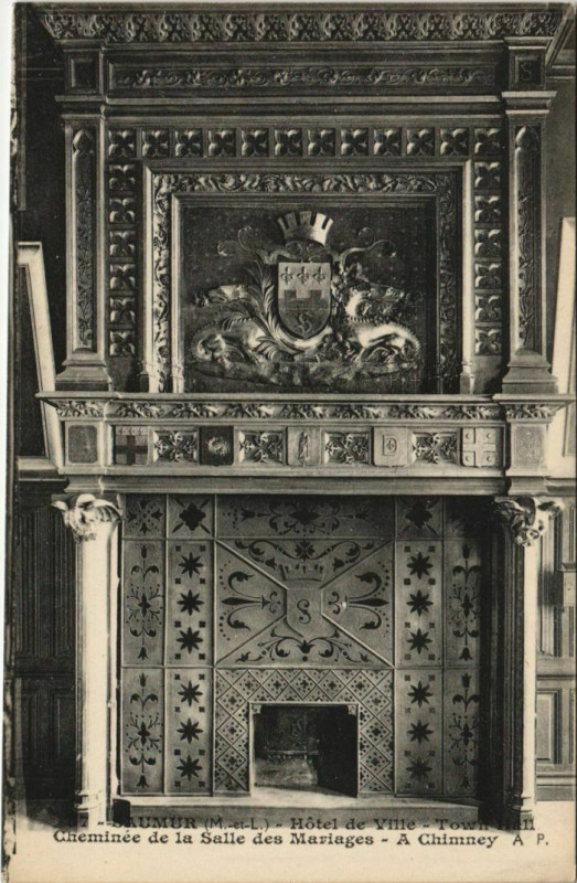 Carte postale ancienne Saumur Hotel de Ville ,Cheminee de la Salle des Mariages France à Saumur