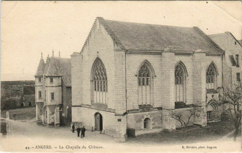 Carte postale ancienne Angers Chapelle du Chateau France à Angers