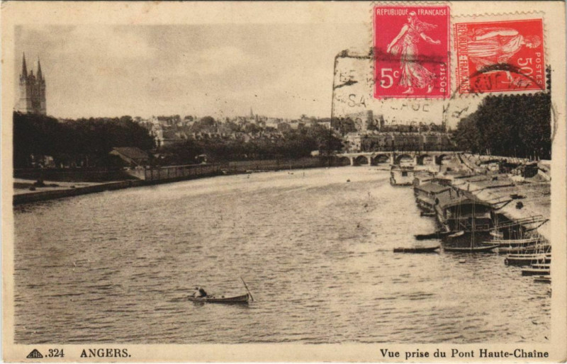 Carte postale ancienne Angers vue prise du Pont Haute Chaine France à Angers