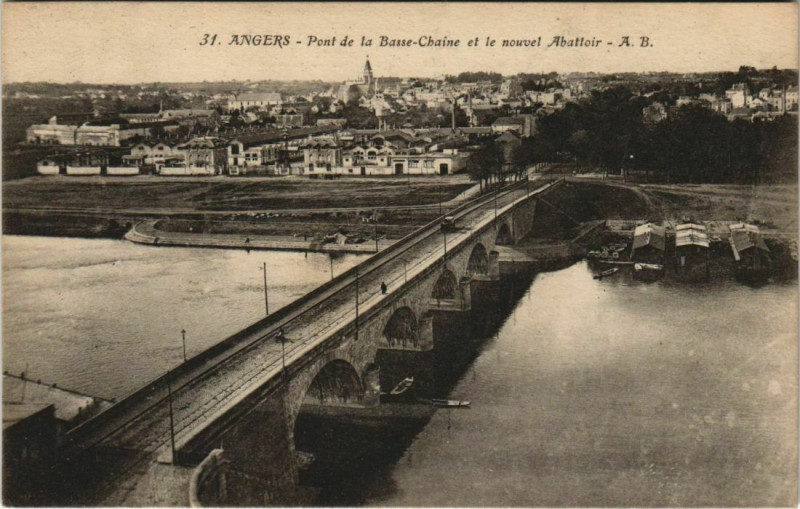 Carte postale ancienne Angers Pont de la Basse Chaine France à Angers