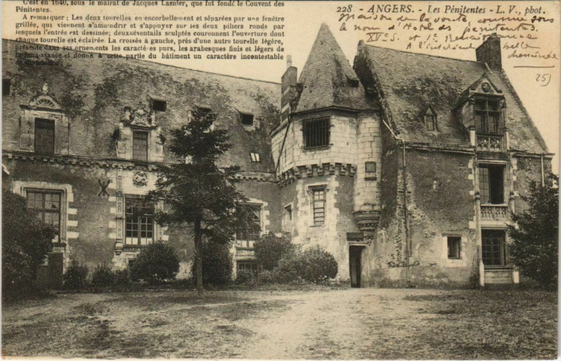 Carte postale ancienne Angers Les Penitentes France à Angers