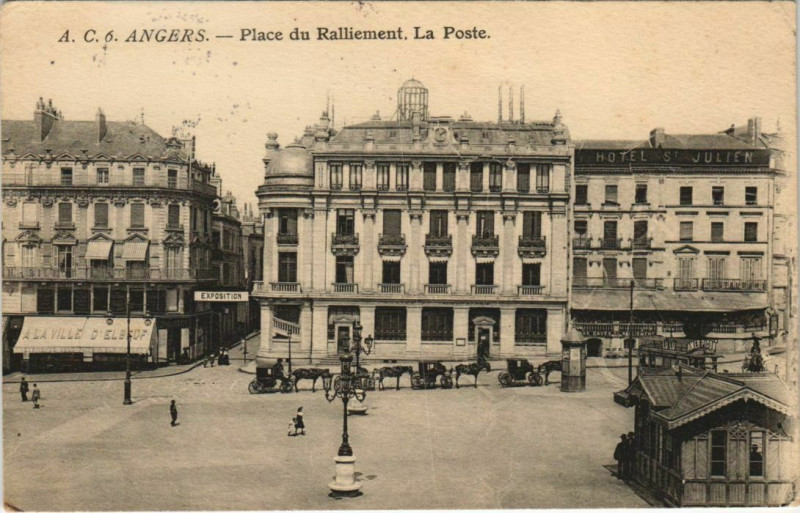 Carte postale ancienne Angers Place du Ralliement ,la Poste France à Angers
