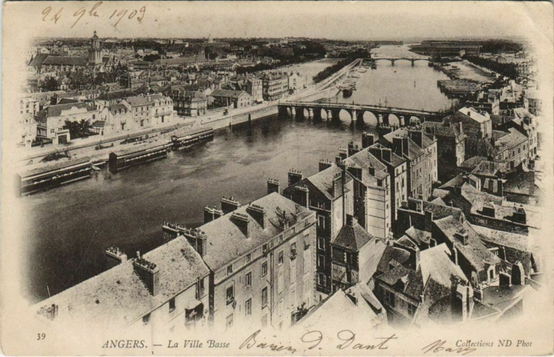 Carte postale ancienne Angers La Ville basse France à Angers