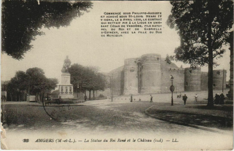 Carte postale ancienne Angers Statue du Roi Rene ,le Chateau France à Angers