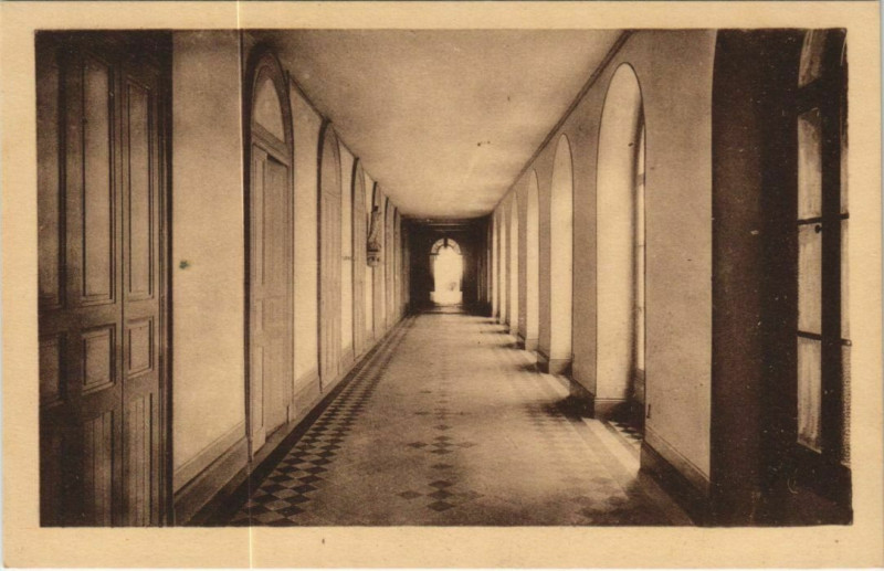 Carte postale ancienne Angers Un cote des cloitres France à Angers