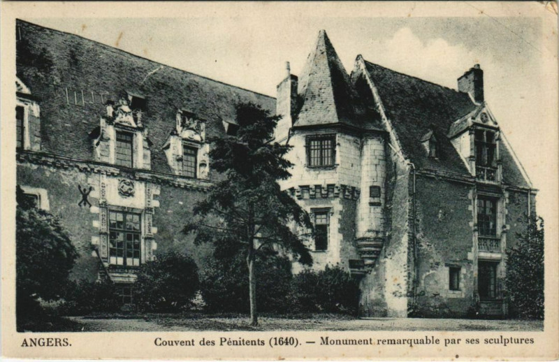 Carte postale ancienne Angers Couvenit des Penitents France à Angers