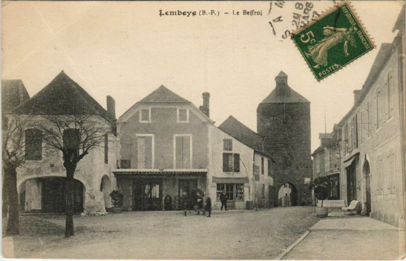 Carte postale ancienne Lembeye Le Beffroi France à Lembeye