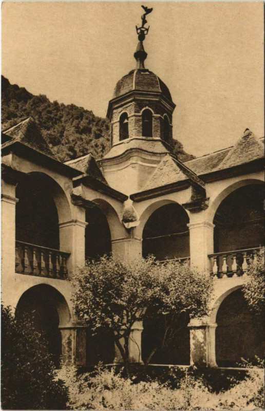 Carte postale ancienne Sarrance Cloitre et Clocher France à Sarrance