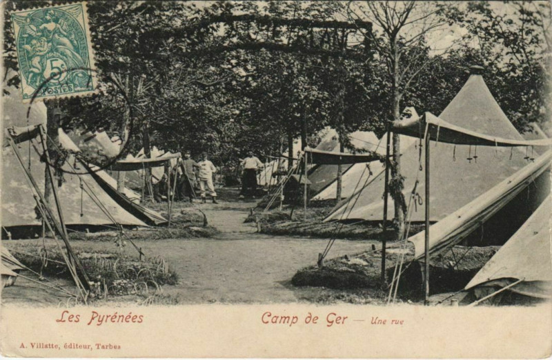 Carte postale ancienne Camp de Ger, Une rue France à Ger