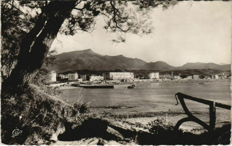 Carte postale ancienne Saint Jean de Luz La Plage et la Rhune France à Saint-Jean-de-Luz