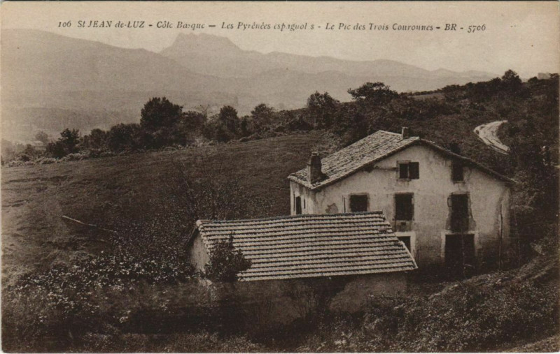 Carte postale ancienne Saint Jean de Luz Le Pic des Trois Courounes France à Saint-Jean-de-Luz