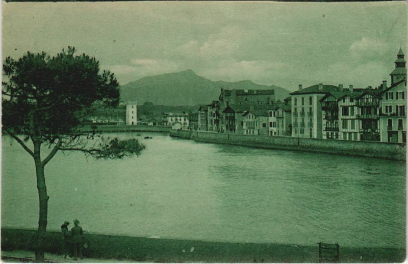 Carte postale ancienne Saint Jean de Luz vu de la Digue France à Saint-Jean-de-Luz
