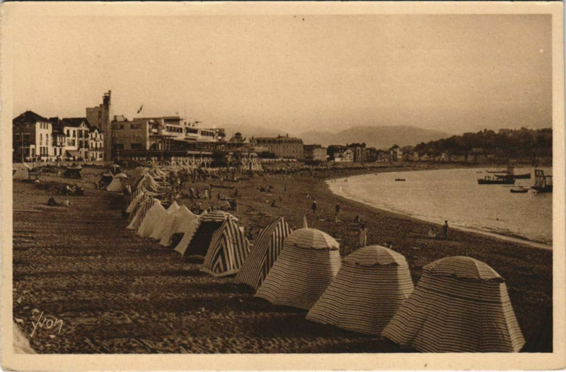 Carte postale ancienne Saint Jean de Luz La Plage et le Casino France à Saint-Jean-de-Luz