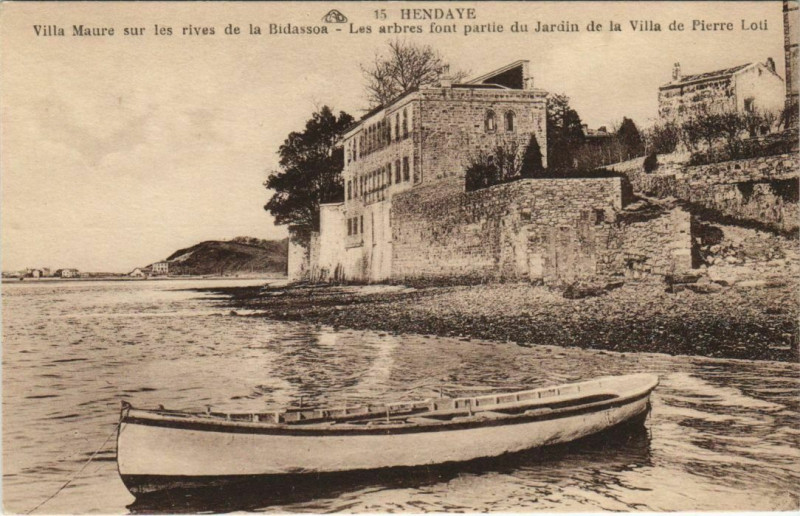 Carte postale ancienne Hendaye Villa Maure s les rives de la Bidassoa France à Hendaye