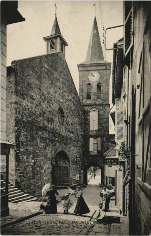 Carte postale ancienne St.Jean Pied de Port L'Eglise Notre-Dame Sainte Marie France