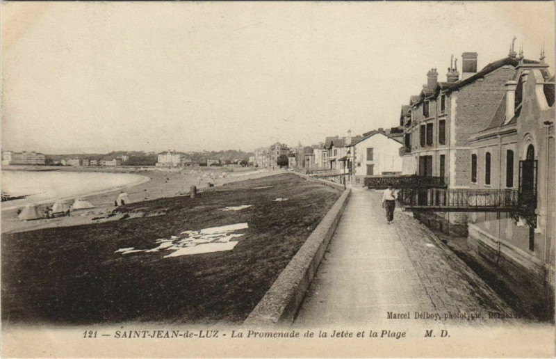Carte postale ancienne Saint Jean de Luz La Promenade de la Jetee France à Saint-Jean-de-Luz