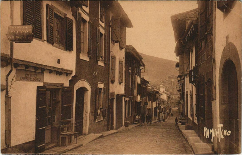 Carte postale ancienne St.Jean Pied de Port Rue d'Espagne France