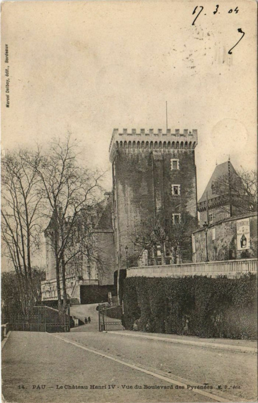 Carte postale ancienne Pau Le Chateau Henri Iv France à Pau
