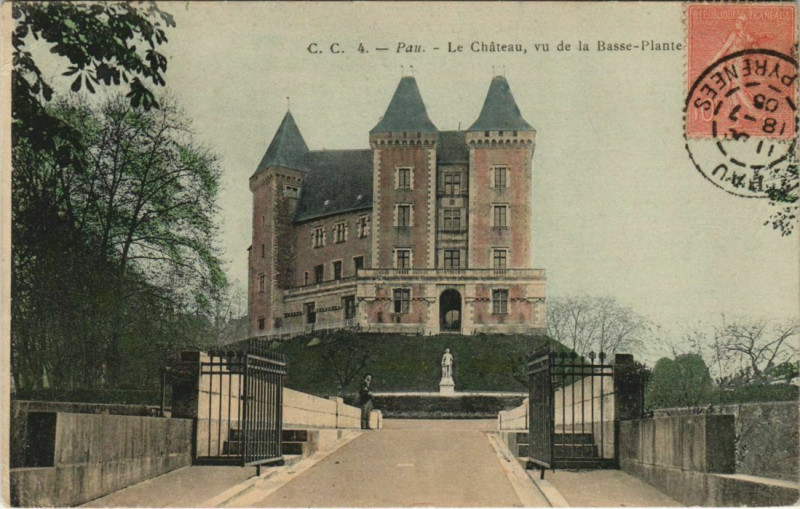 Carte postale ancienne Pau Le Chateau, vu de la Basse-Plante France à Pau