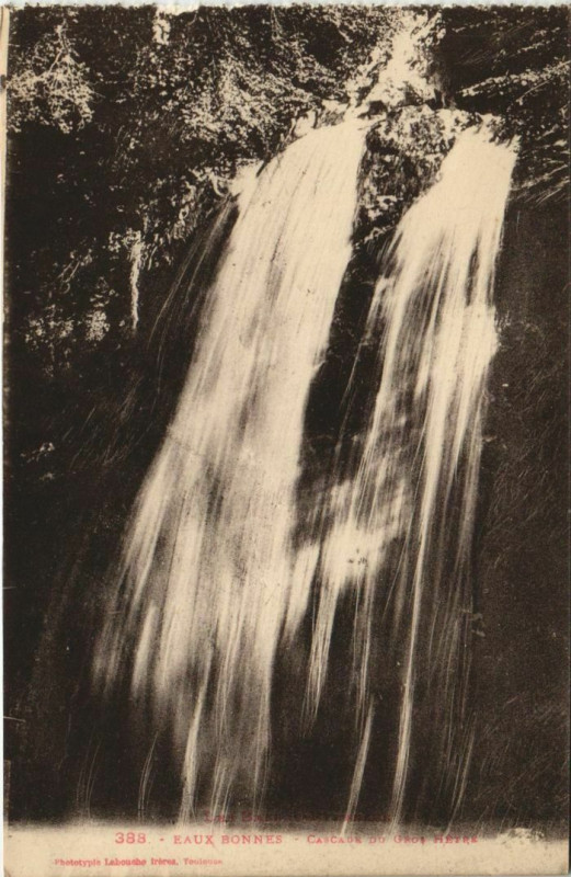 Carte postale ancienne Eaux Bonnes Cascade du Gros Hetre France à Eaux-Bonnes