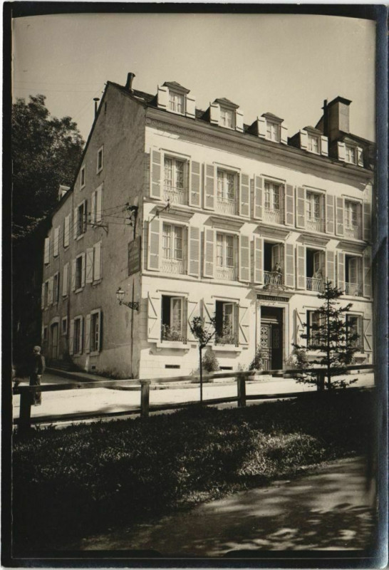 Carte postale ancienne Eaux Bonnes Villa de Prinees France à Eaux-Bonnes