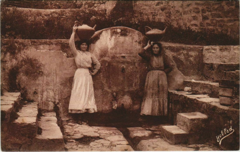Carte postale ancienne Bidart A la Source de Bidart France à Bidart