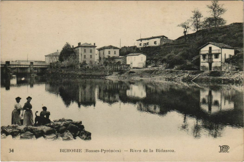Carte postale ancienne Behobie Rives de la Bidassoa France