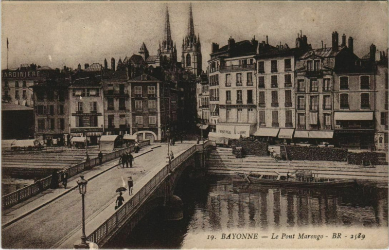 Carte postale ancienne Bayonne Le Pont Marengo France à Aren