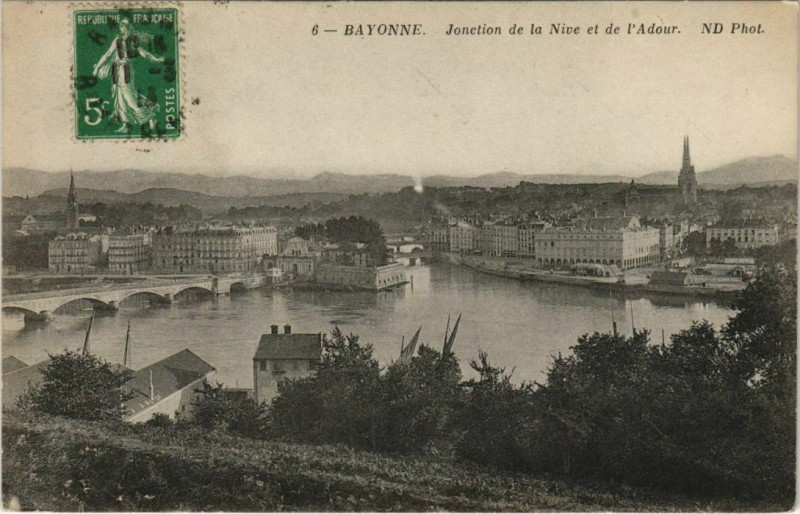 Carte postale ancienne Bayonne Jonction de la Nive France à Bayonne