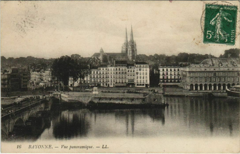 Carte postale ancienne Bayonne Vue Panoramique France à Bayonne