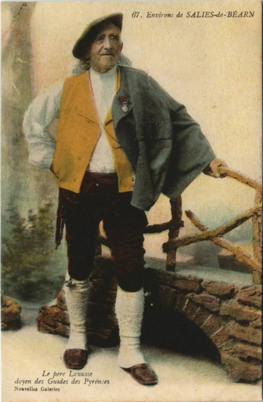 Carte postale ancienne Salies de Bearn Le pere Lanusse France
