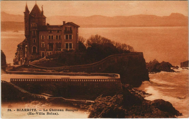 Carte postale ancienne Biarritz Le Chateau Basque France à Biarritz