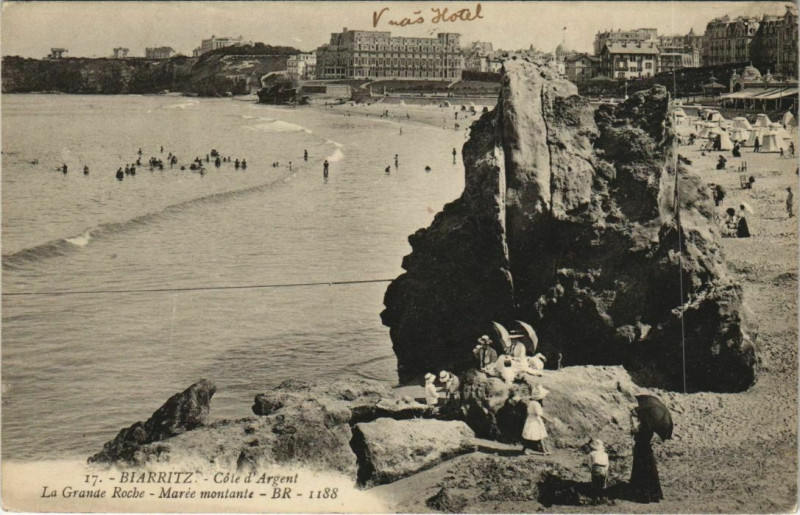 Carte postale ancienne Biarritz La Grande Roche France à Biarritz
