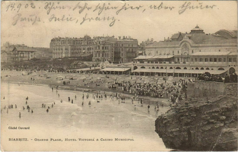 Carte postale ancienne Biarritz Grande Plage ,Hotel Victoria,Casino Municipal France à Biarritz