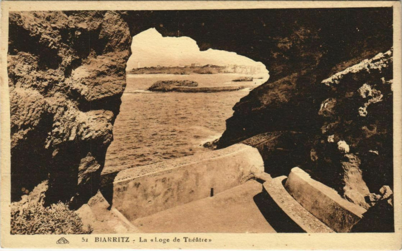Carte postale ancienne Biarritz La Loge du Theatre France à Biarritz