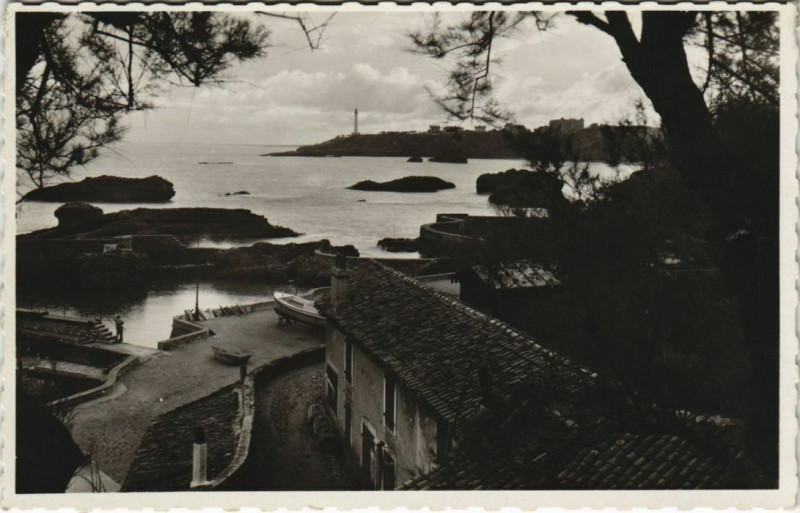 Carte postale ancienne Biarritz Un coin du Port des Pecheurs France à Biarritz