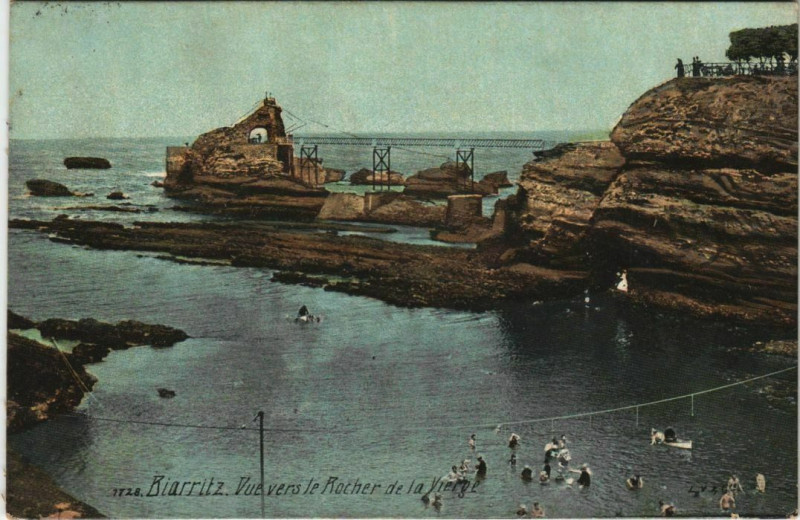 Carte postale ancienne Biarritz vue vers le Rocher de la Vierge France à Biarritz