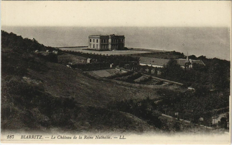 Carte postale ancienne Biarritz Chateau de la Reine Nathalie France à Biarritz
