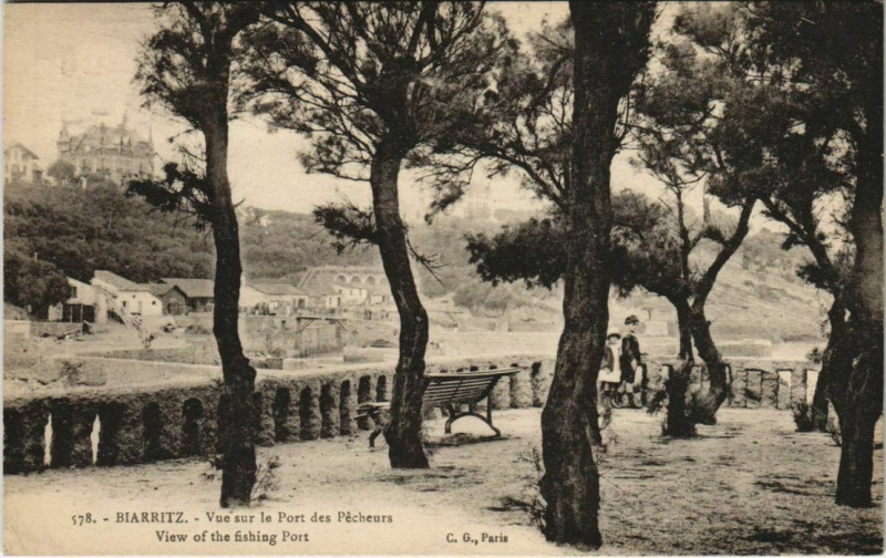 Carte postale ancienne Biarritz vue sur le Port des Pecheurs France à Biarritz